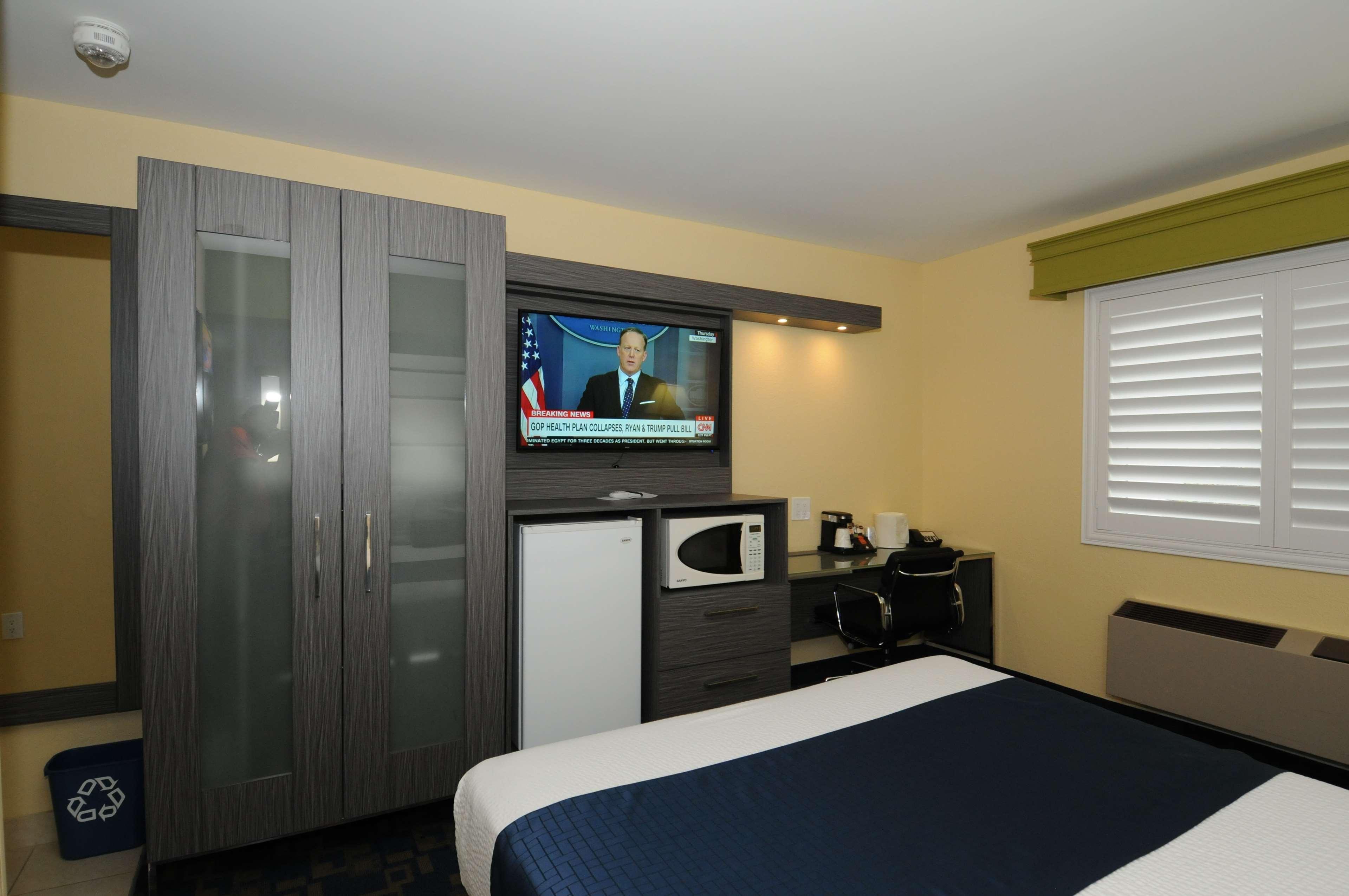 Best Western Antelope Inn & Suites Red Bluff Ngoại thất bức ảnh