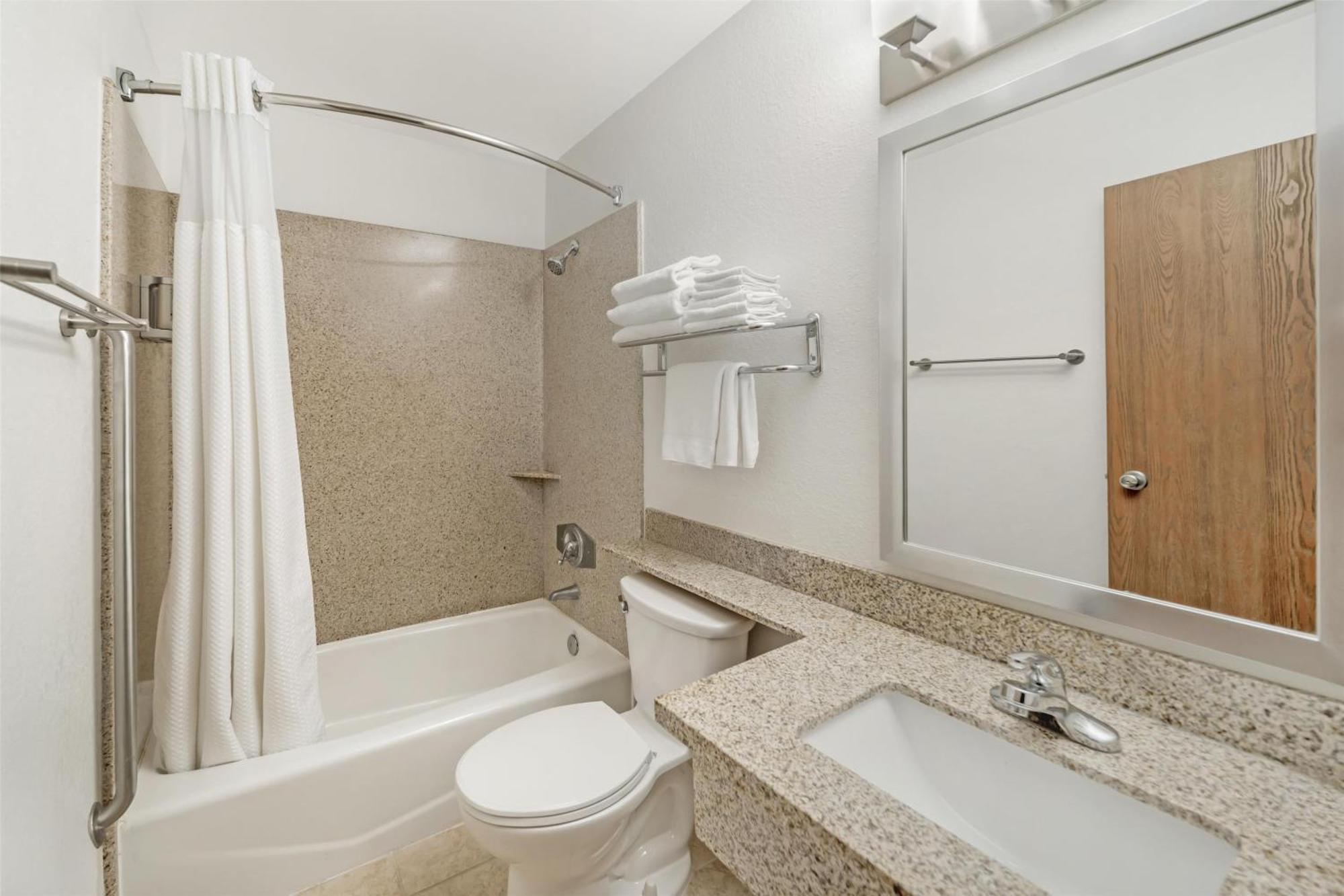 Best Western Antelope Inn & Suites Red Bluff Ngoại thất bức ảnh